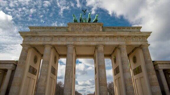 德国柏林的勃兰登堡门延时摄影