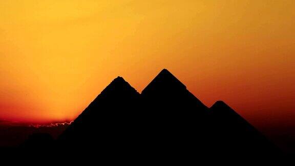 间隔拍摄日出金字塔吉萨埃及