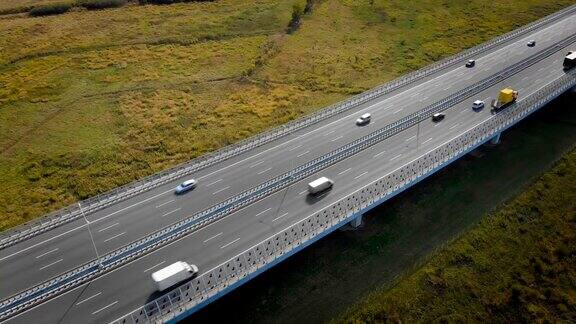 带桥的公路(鸟瞰图)