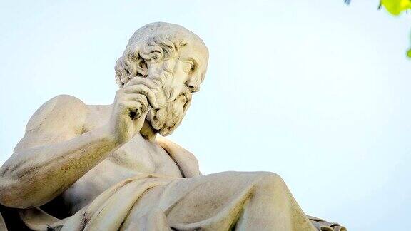 特写大理石雕像的古希腊哲学家柏拉图时间流逝