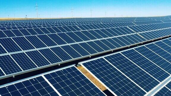 太阳能农场的一排排太阳能组件