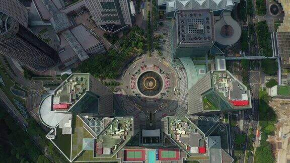 阳光明媚的一天新加坡市区著名建筑、交通圈广场航拍全景4k