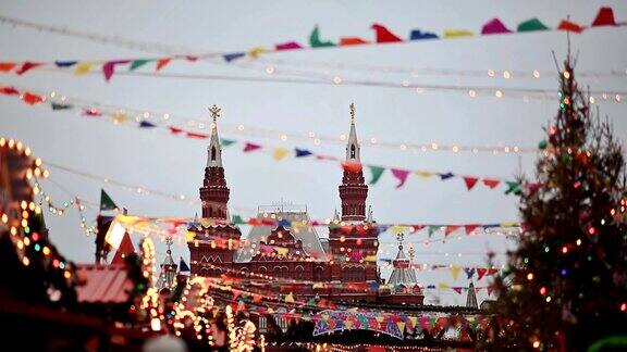 莫斯科克林姆林宫红场装饰新年和圣诞假期在冬季日落新年的主题