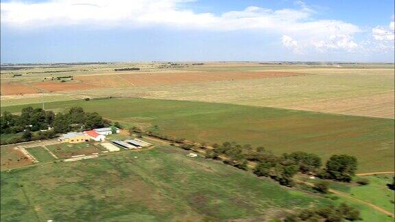 农场和农田-鸟瞰图-橙色自由州费齐勒达比区自治市莫卡卡南非