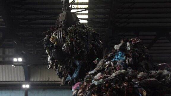 废物处理设施内的可回收物品土耳其回收工厂塑料