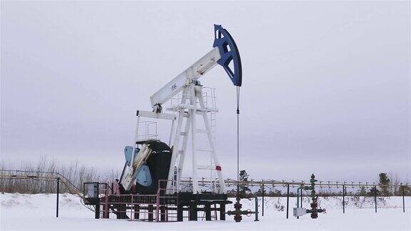石油和天然气行业油田油泵千斤顶的工作