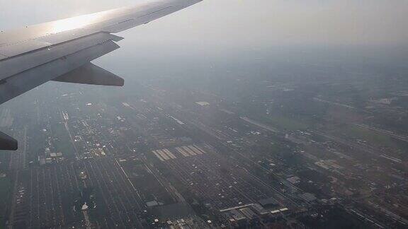 从飞机上看天空