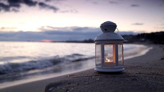 海滩上的灯笼