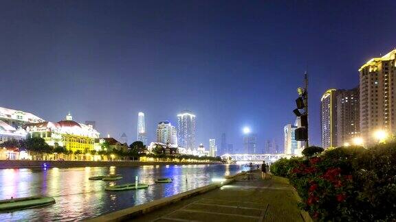 夜深人静天津的和现代建筑在河岸上瞬间消失