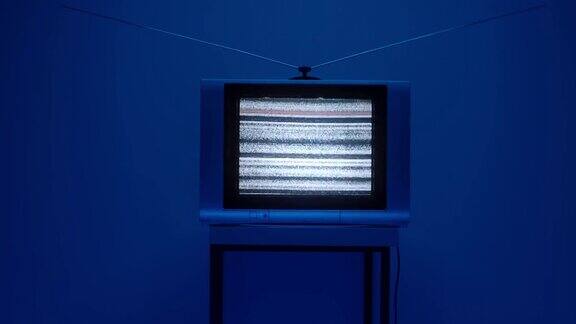 电视机的画面中间有噪音背景是深蓝色的