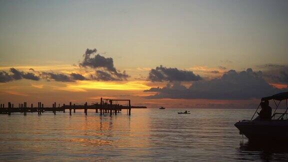 太阳在佛罗里达群岛落下