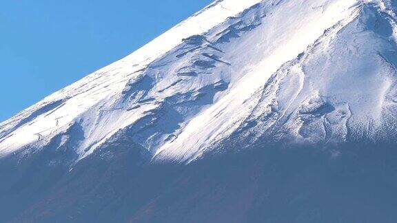 近距离观察日本富士山的阿尔卑斯山上的雪