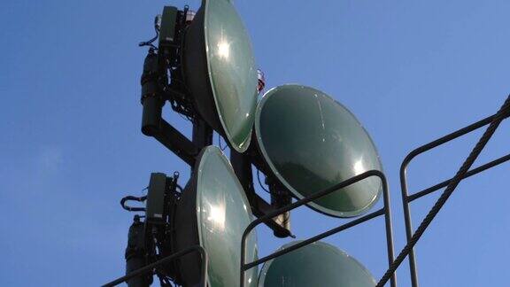 俄罗斯军事移动通信站天线、互联网广播和信号传输卫星天线