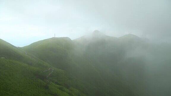 武功山高山草甸和云朵