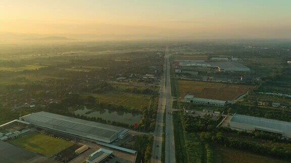 泰国北部高速公路的鸟瞰图