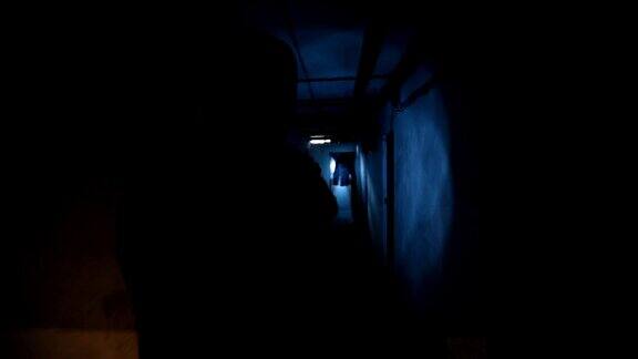 地下室有鬼