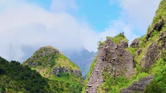 马fatecirqueMountainsandclouds时光流逝