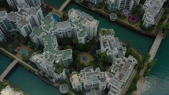 夏日新加坡城著名的现代公寓综合楼高空俯视4k全景