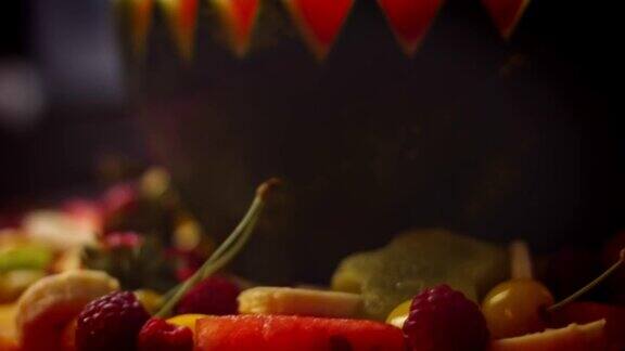用西瓜篮子让你的生日派对变得特别4k的视频