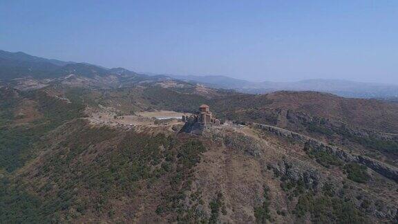 从高处俯瞰美丽的德雷尼修道院Jvari