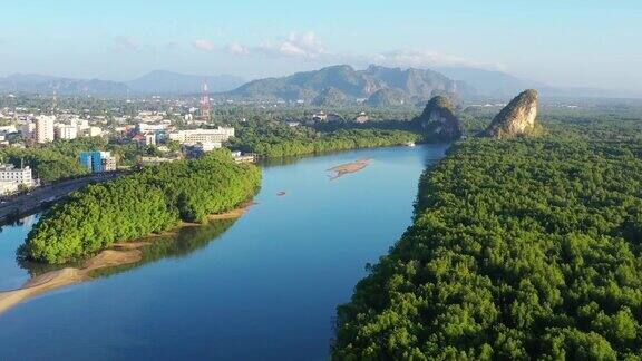 泰国甲米镇的一条河