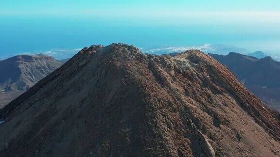 山火山火山口鸟瞰图火山口