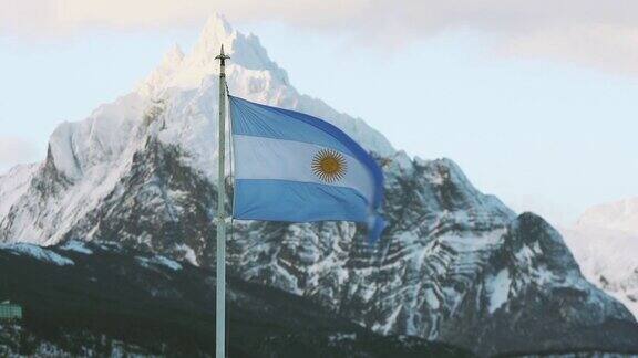 阿根廷国旗在火地岛乌斯怀亚ZoomOut