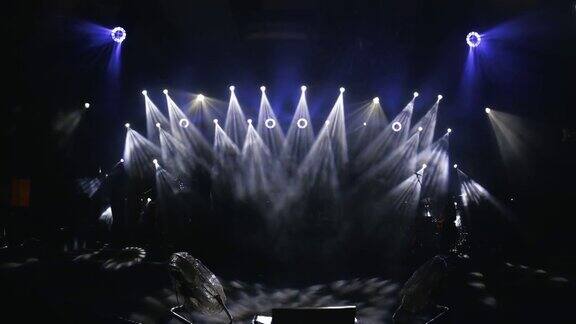 演唱会舞台灯光效果演唱会演出高光效果
