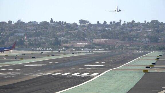 在加州4K机场降落