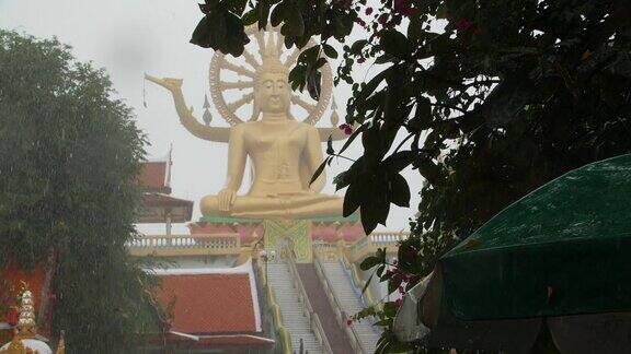 泰国苏梅岛的大佛寺