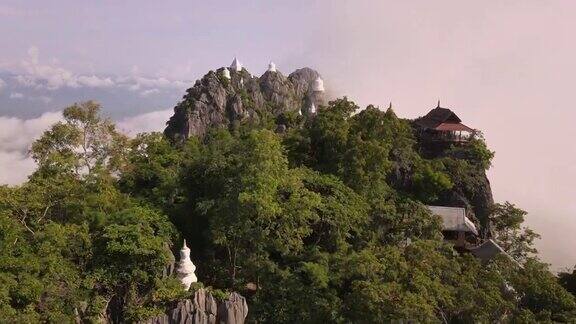 泰国南邦省的巴特福帕登寺