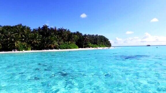 鸟瞰一个岛屿马尔代夫