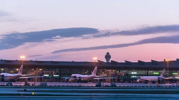 间隔拍摄北京首都国际机场日落航站楼中国