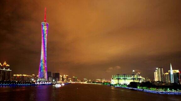 夜晚的广州塔和珠江