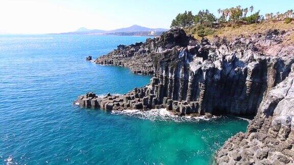 准门-大浦海岸的悬崖峭壁