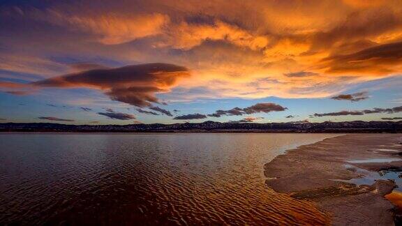 日落泉山湖