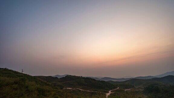 美丽的变换遮阳日出天空的山脉时间流逝视频