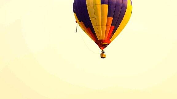 泰国清莱热气球的彩色延时摄影