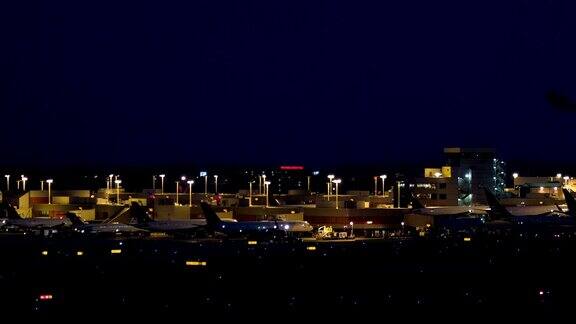 A机场航站楼晚间外观