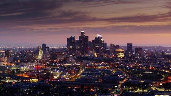 傍晚在洛杉矶市中心-航拍