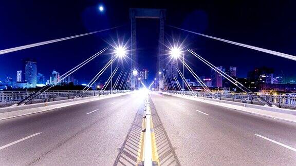 现代城市宁波夜间桥上交通繁忙时间流逝