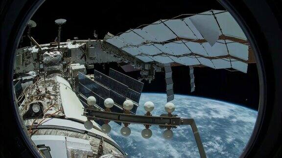 从国际空间站的窗口看到的地球