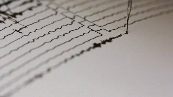 鼓式记录仪测量地震信号