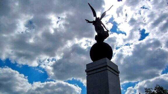 独立纪念碑的时间乌克兰哈尔科夫
