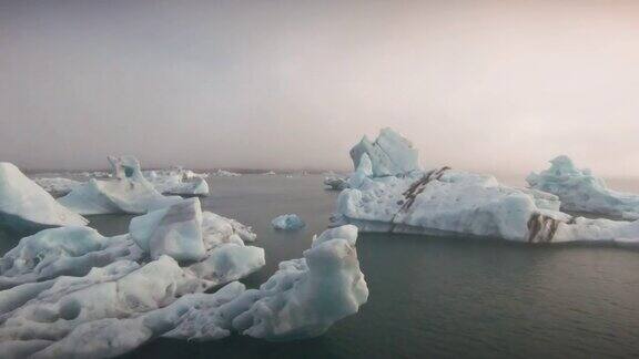 冰岛冰山礁湖特写·