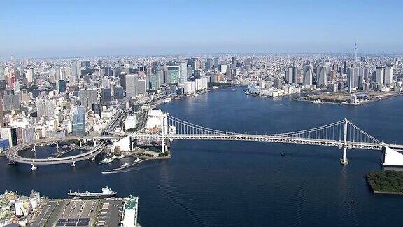 东京彩虹桥白天时间