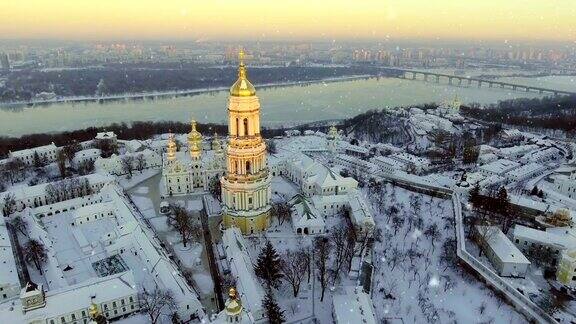 谢尔吉圣三圣母Kiev-Pechersk冬天飘落的雪花基辅乌克兰