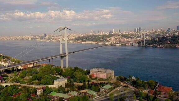 博加齐桥也被称为7月15日烈士桥从土耳其伊斯坦布尔无人机鸟瞰图