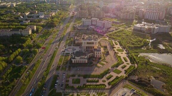 俄罗斯莫斯科市立大学生活区空中日落全景4k