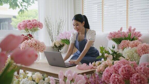 亚洲女商人喜出望外地从银行获得中小企业贷款